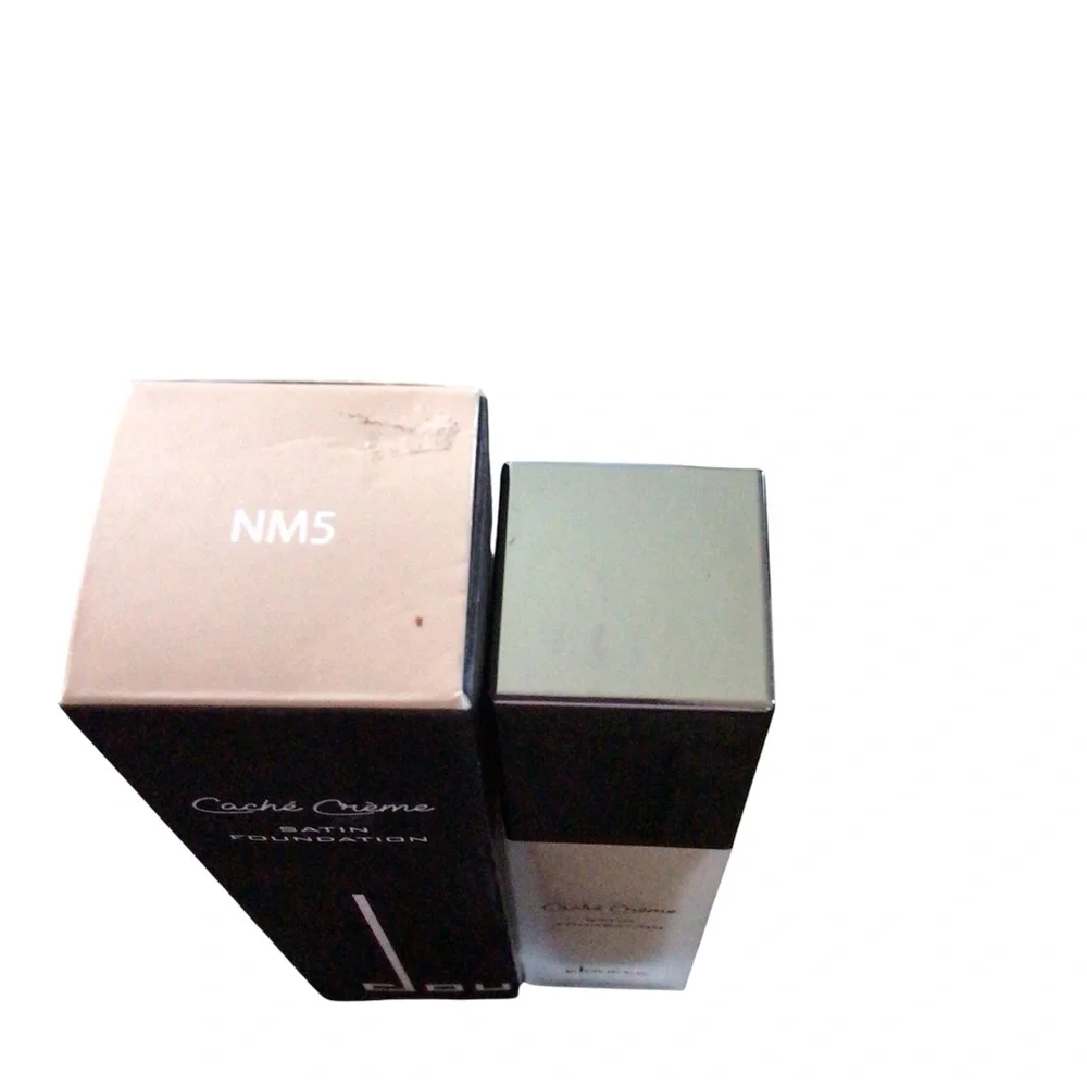 Doucce CACHÉ CRÈME SATIN FOUNDATION Shade NM5 neutral with medium undertone NIB
